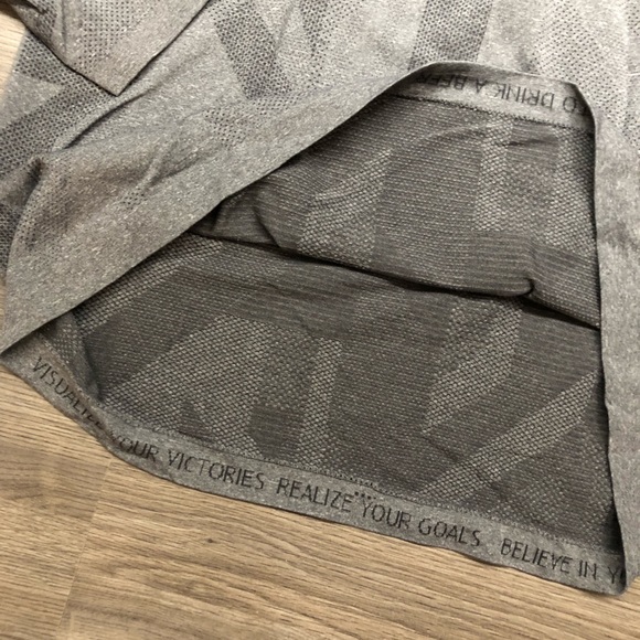 Lululemon Athletic Sweater Size M - Picture 4 of 4